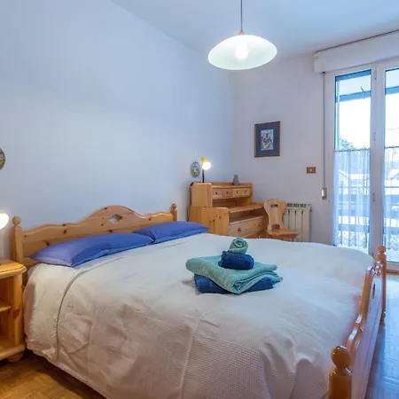 La Casa In Legno Di *
